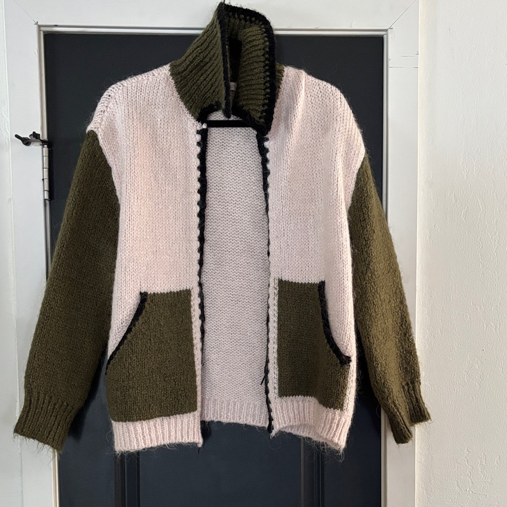 Zara Two-Tone Green and Pink Cardigan